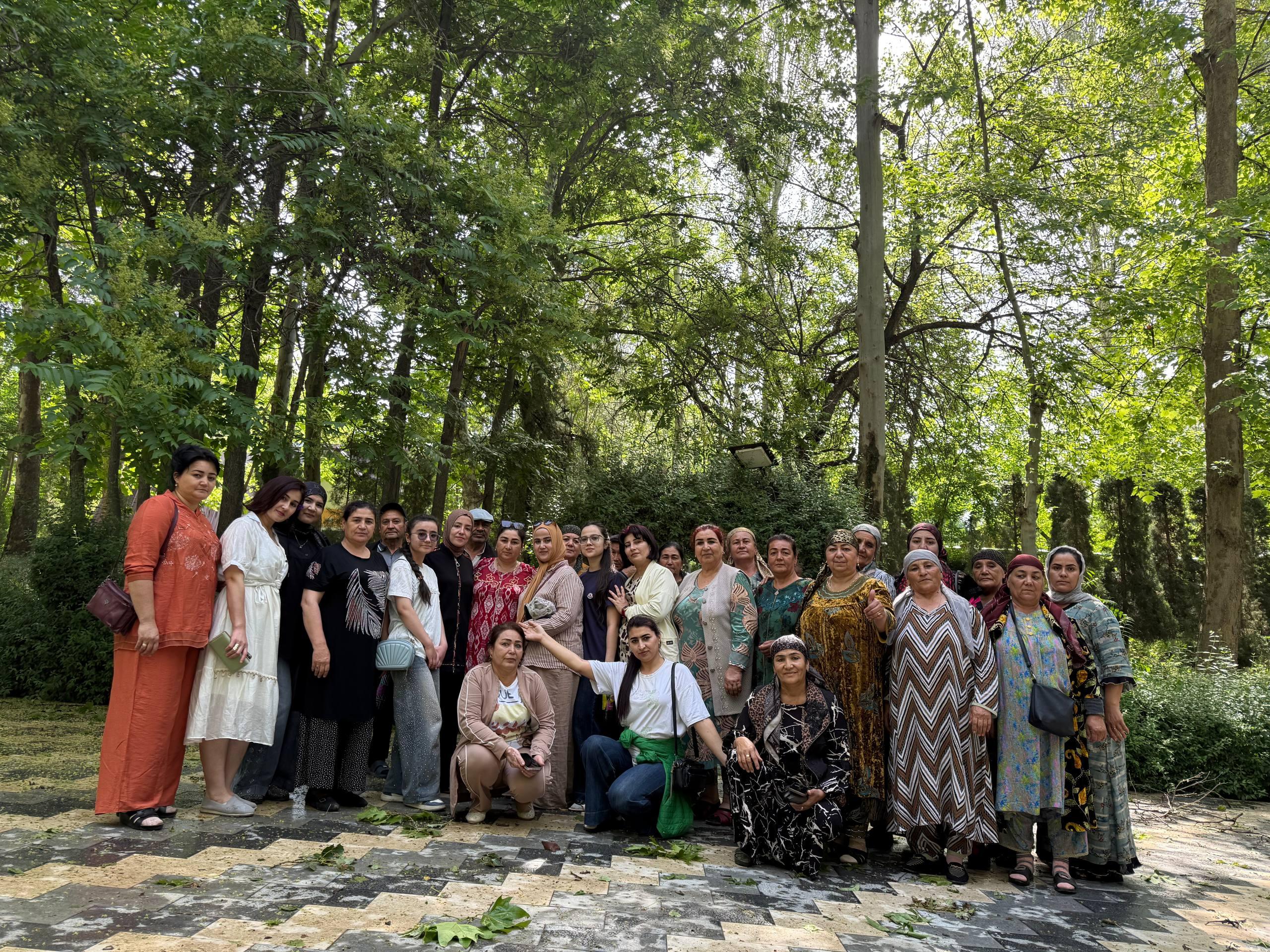 BizYoldamiz tur guruhi β bog'